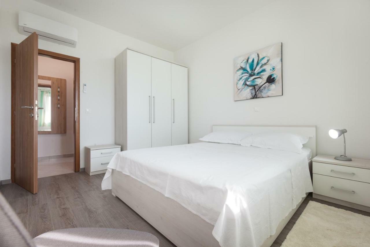 Apartments Turtle Gardens Makarska Eksteriør bilde