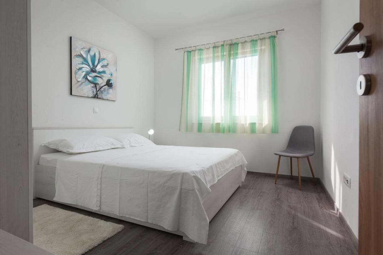 Apartments Turtle Gardens Makarska Eksteriør bilde